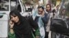  아프간 고위 여성 경찰, 무장괴한 총격으로 부상 