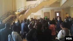 Umongameli Mugabe efika emhlanganweni weSADC