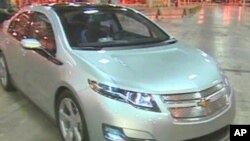 The new gasoline/electric hybrid Chevrolet Volt