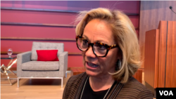 លោក​ស្រី Eileen Donahoe អតីត​ឯក​អគ្គរដ្ឋទូត​សហរដ្ឋ​អាមេរិក​ប្រចាំ​ក្រុម​ប្រឹក្សា​សិទ្ធិ​មនុស្ស​របស់​អង្គការ​សហប្រជាជាតិ។ (ចាប ចិត្រា/VOA)