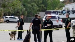 Las autoridades identificaron al autor del tiroteo como Robert Newmann Jr. de 45 años, un ex miembro del Ejército de EE.UU.