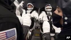 Astronauti Bob Benken i Dag Harli spremni za poletanje (Foto: SpaceX)