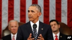 Le président Barack Obama s'adressant aux deux chambres du Congrès américain. (AP Photo/Evan Vucci, Pool)