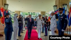 美國副總統彭斯2017年4月24日訪問美軍太平洋司令部（美國海軍圖片) 