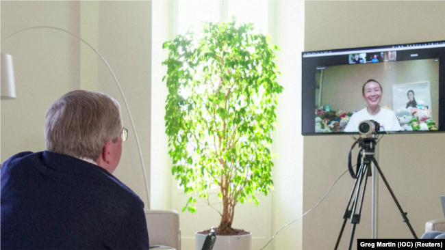 国际奥委会公布的照片显示国际奥委会主席巴赫2021年11月21日与彭帅进行视频通话。