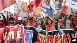 Indonesian workers shout slogans during the commemoration of International Labor Day on the main street of the business district in Jakarta, Indonesia. (File)