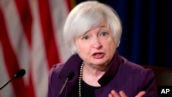 Chủ tịch Fed Janet Yellen phát biểu trong một cuộc họp báo diễn ra sau một cuộc họp của Ủy ban Thị trường Mở Liên Bang ở Washington, 17/6/2015.