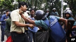 বাংলাদেশে হরতাল-সংঘাত নয়, সংলাপই সমস্যা সমাধান করতে পারে: সৈয়দ আনোয়ার হোসেন