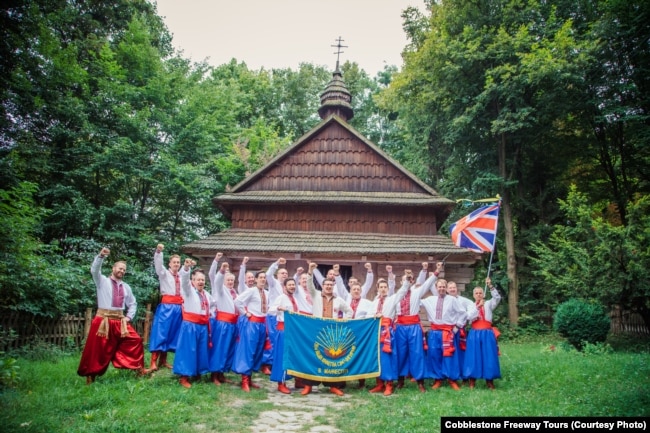 Як українець із канадської діаспори відкриває мандрівникам справжню Україну