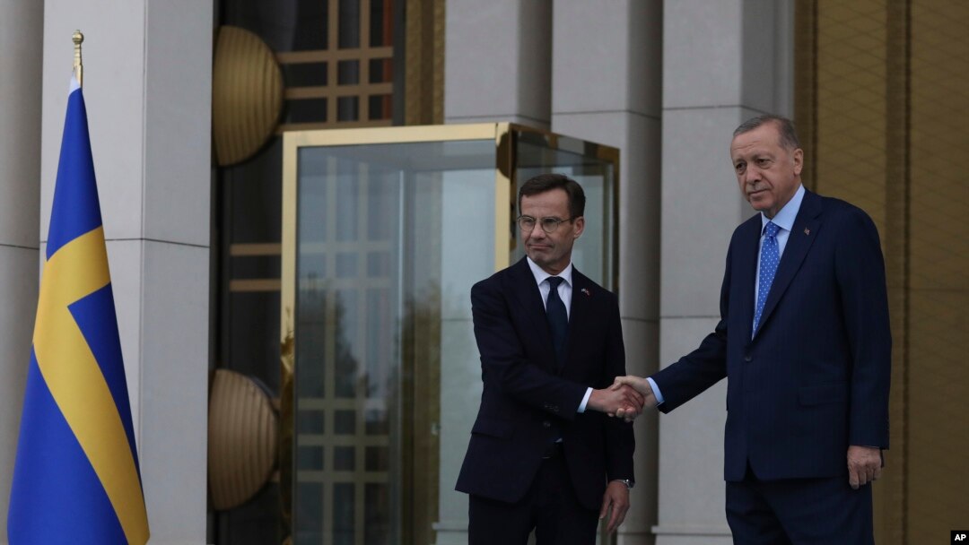 İsveç Başbakanı Ulf Kristersson, geçen ay başında Türkiye'yi ziyaret etmiş, Cumhurbaşkanı Erdoğan'la görüşmüştü.