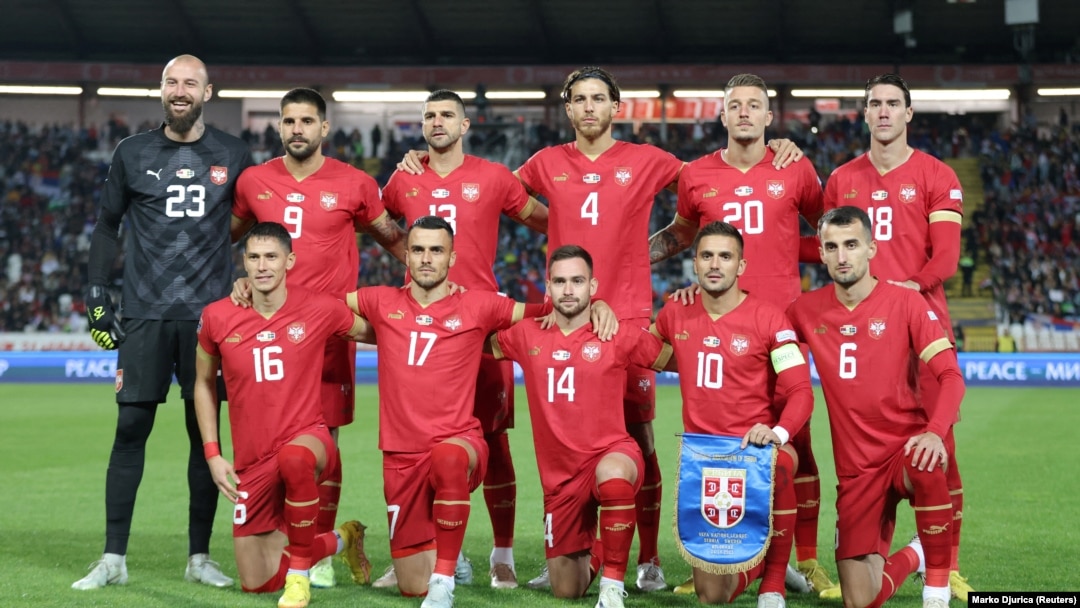 Reprezentacija Srbije uoči utakmice sa Švedskom u okviru Lige nacija (Foto: Reuters/Marko Djurica)