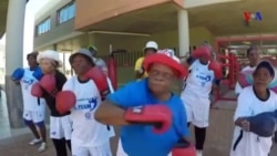 Idosas lutam boxe para combater o envelhecimento na África do Sul
