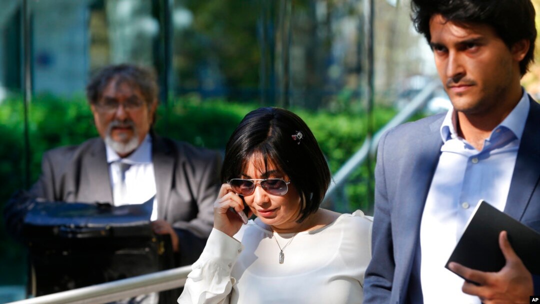 Claudia Patricia Díaz Guillén, enfermera del expresidente venezolano Hugo Chávez, sale de la corte nacional en Madrid, el 24 de septiembre de 2018.