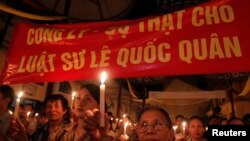 Para aktivis anti-korupsi berunjuk rasa di Hanoi, Vietnam (Foto: dok). 