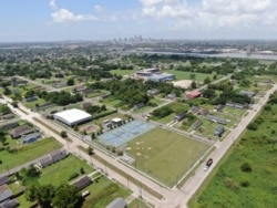 Much of New Orleans' Lower Ninth Ward was under water after a levee collapsed during Hurricane Katrina in 2005.Fourteen years later, residents hold little faith that their ward would survive another big hurricane. (R. Taylor/VOA)