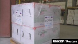 미국이 국제백신공동구매사업인 ‘코백스(COVAX)’를 통해 기증한 모더나 신종 코로나바이러스 백신이 아이티에 도착했다. 사진 = 유니세프.