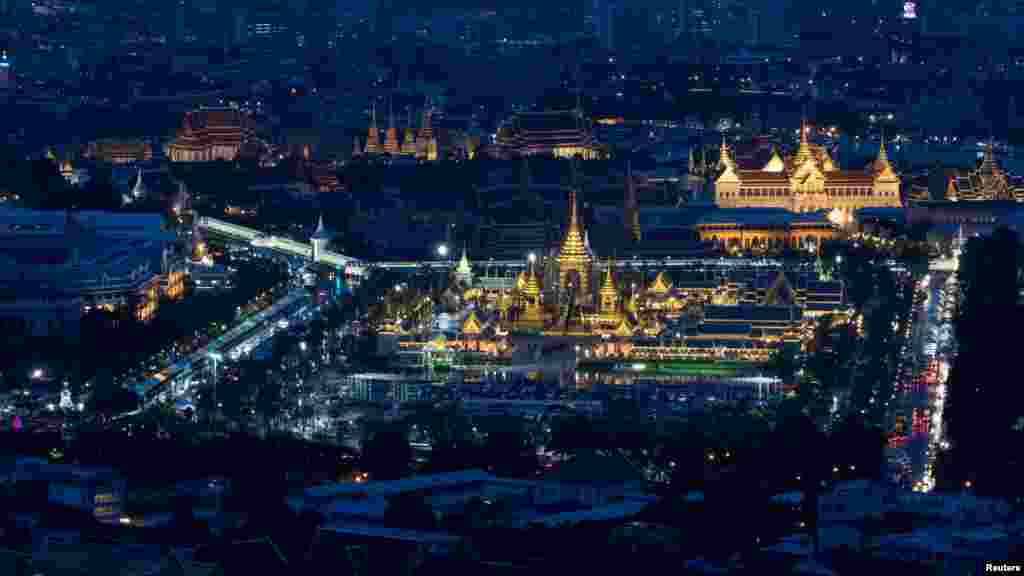 Pemandangan lokasi Krematorium Kerajaan untuk mendiang Raja Bhumibol Adulyadej di Bangkok, Thailand, 2 Oktober 2017.