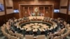 Perwakilan negara-negara Liga Arab mengadakan rapat darurat untuk membahas situasi di Gaza dalam rapat di Kairo, Mesir hari Senin (22/1). 