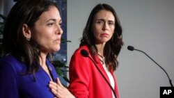 New Zealand Prime Minister Jacinda Ardern, right, and Facebook COO Sheryl Sandberg, left, hold a news conference, outlining an anti-terror initiative between governments and technology companies called GIFCT, in New York, Sept. 23, 2019. 