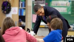 El presidente aseguró que hay que invertir en educación durante la presentación de su presupuesto para 2012.