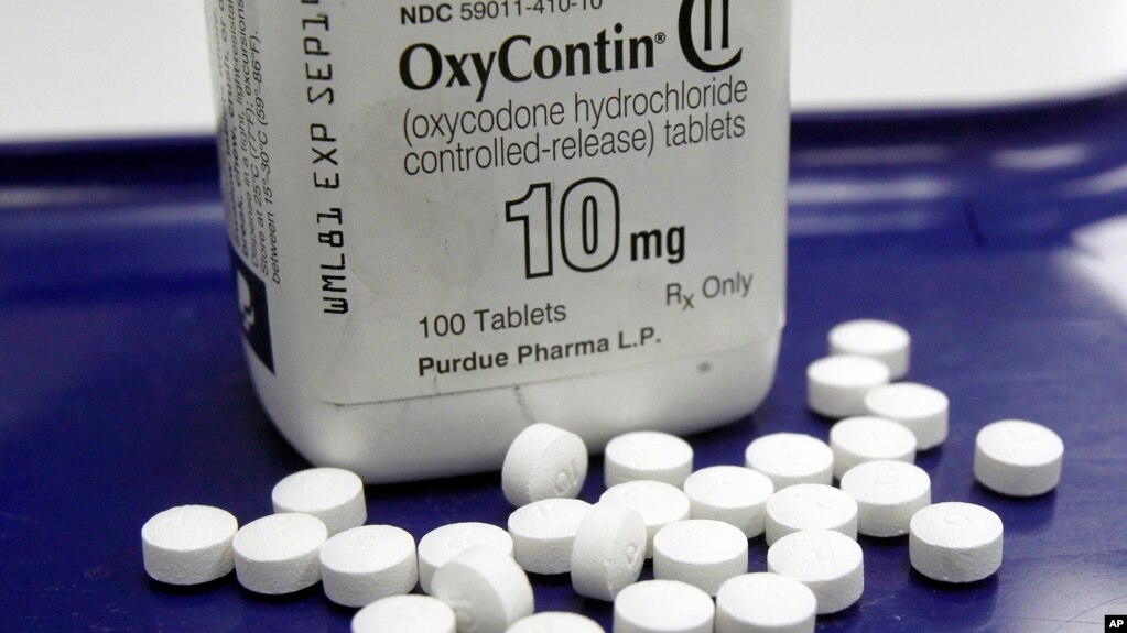 OxyContin maker Purdue Pharma to stop promoting opioids (voanews.com)