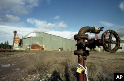 The uranium processing building at the Dawn Mining Co. mill site in Ford, Wash., is shown on Dec 16, 1999. The old building was built of wood frame and metal siding construction in the mid-50's to process uranium ore from the Midnite uranium mine on the S