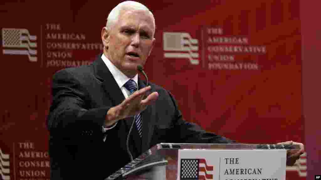 Le candidat républicain à la vice-présidence, Mike Pence, parle lors d'un déjeuner parrainé par la Fondation américaine Union conservateur, le mardi 19 Juillet 2016, à Cleveland.