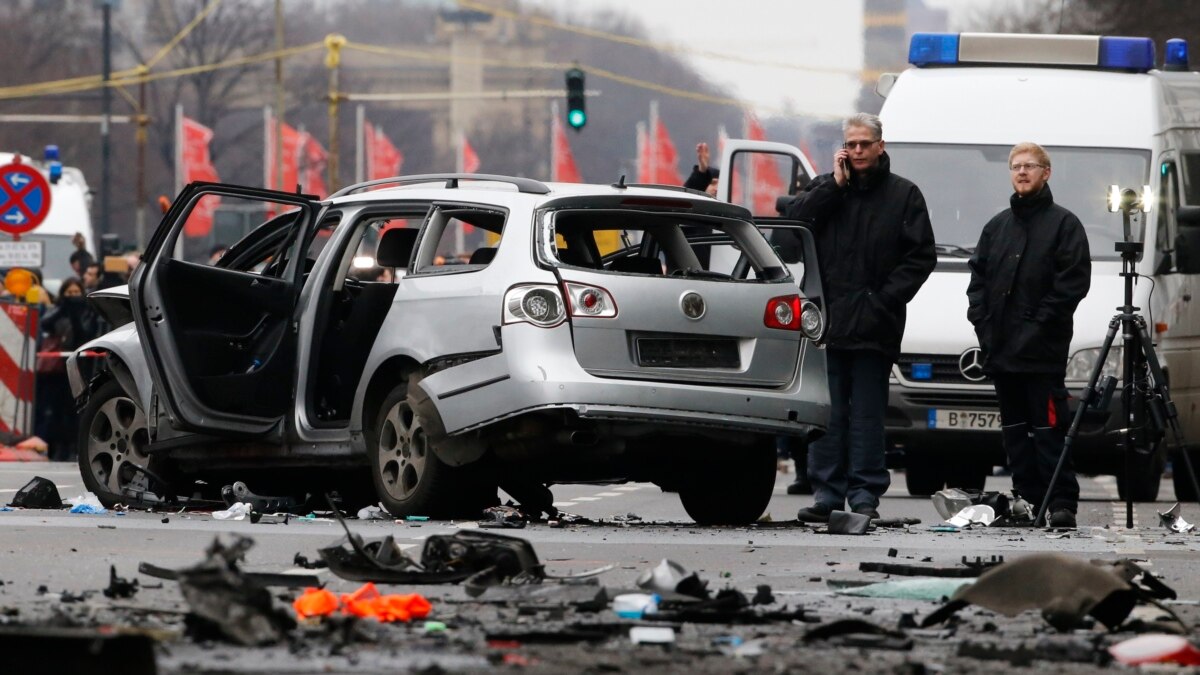 Взрыв автомобиля в Берлине: полиция начала расследование