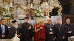 ༧གོང་ས་མཆོག་གིས་པོ་ལཎྜའི་རིས་མེད་ཆོས་ལུགས་དབུ་ཁྲིད་ཚོའི་ལྷན་དུ་སྨོན་ལམ་གསུང་འདོན་གནང་བ།