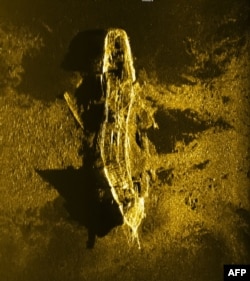 An undated handout sonar image released by Joint Agency Coordination Centre (JACC) on Jan. 13, 2016 shows an iron or steel-hulled shipwreck some 3,700 metres below the surface and believed to have gone down at the turn of the 19th century.