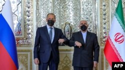 모하마드 자바드 자리프 이란 외무장관과 세르게이 라브로프 러시아 외무장관이 13일 테헤란에서 회담했다.