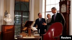 AQSh rahbari Barak Obama Fransiya prezidenti Fransua Olland bilan Amerika asoschilaridan biri Tomas Jeffersonning uy muzeyida, Virjiniya shtati, 10-fevral, 2014 