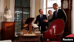 El presidente Barack Obama, junto a su par francés Francois Hollande, visitaron la residencia del expresidente estadounidense Thomas Jefferson, en Charlottesville.