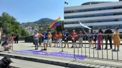 Organizatori šalju poruke na kraju treće Bh. povorke ponosa, Sarajevo, 14. august 2021.