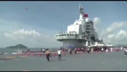 ชาวฮ่องกงตื่นเต้นได้ชมเรือบรรทุกเครื่องบินจีนอย่างใกล้ชิด