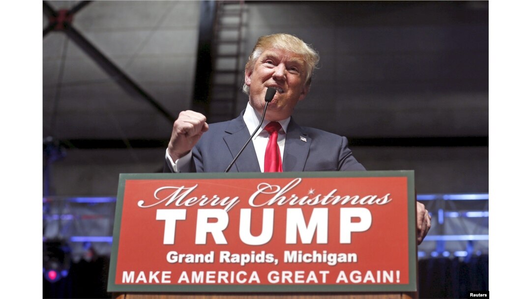 U.S. Republican presidential candidate Donald Trump addresses the crowd during a campaign rally in Grand Rapids, Michigan, Dec. 21, 2015.