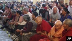 མངའ་སྡེའི་སྤྱི་ཁྱབ་རྡོ་རྗེ་མཁའ་འགྲོའི་ཆེད་བོད་གཞུང་དམངས་ཀྱིས་མཆོད་འབུལ།