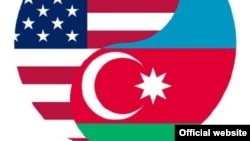 Amerika və Azərbaycan bayraqları