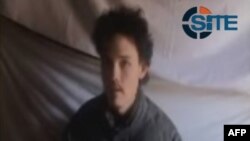 Dalam gambar yang dirilis oleh SITE Intelligence Group ini, menampilkan Colin Rutherford, warga Kanada yang disandera Taliban di Afghanistan yang ditayangkan di website mereka, 8 Mei 2011 (Foto: dok). 