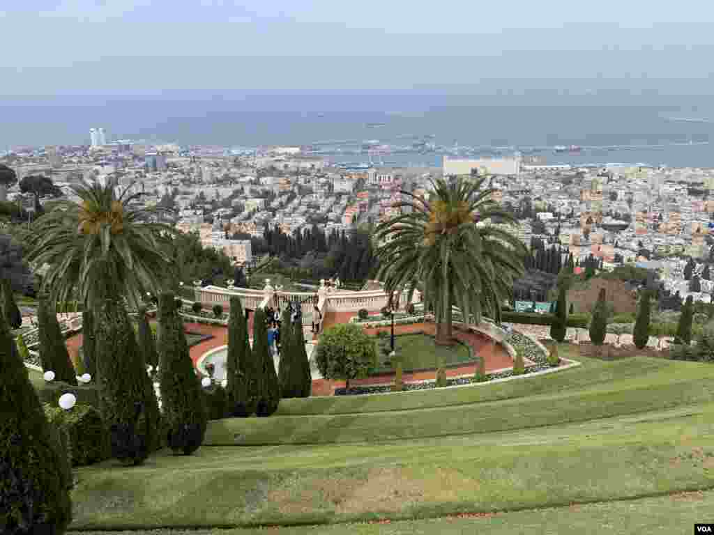 Baxçên Bahayîyan û Çiyayê Karmil