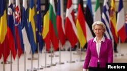 ურსულა ფონ დერ ლეიენი ევროკავშირის ლიდერთა სამიტზე. 30 მაისი, 2022 წ.
