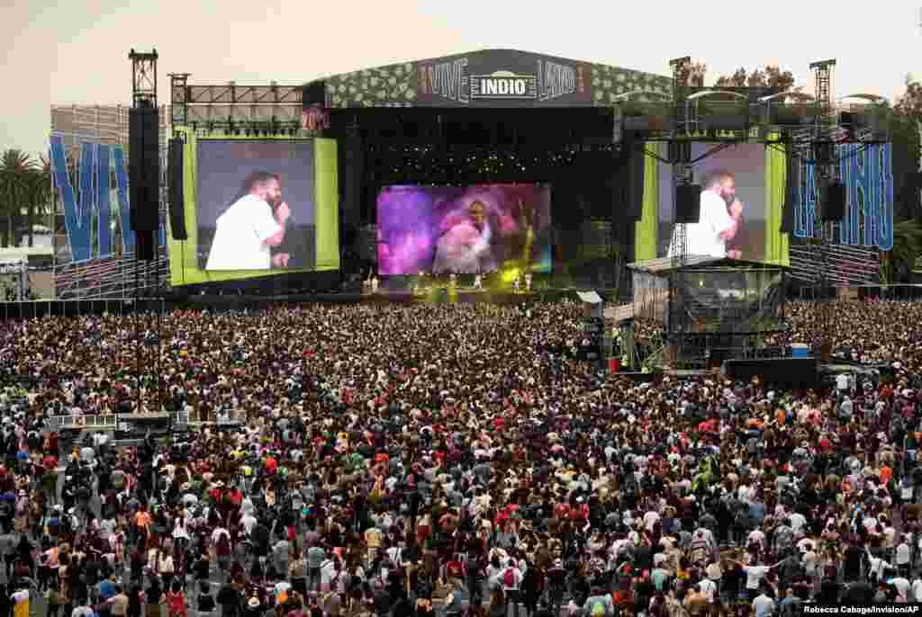 Thousands of music fans attend the music festival &quot;Vive Latino&quot; as Mexico&#39;s health officials began announcing tougher measures to contain the spread of the new coronavirus and calling for an end to large gatherings, in Mexico City, March 15, 2020.