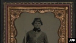 Dhurohen fotografi të ushtarëve nga lufta civile amerikane