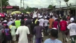 Au Liberia, prières, lance-flammes et foules en fin de campagne électorale (vidéo)