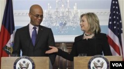Prezidan eli Michel Martelly ak Sekretè Deta Hillary Clinton