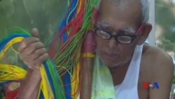 နိုင်လွန်ကြိုးရောင်းနေရတဲ့ အဖိုးအို