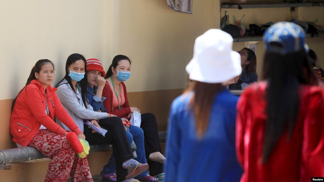 Đảng của ông Hun Sen biết cần phải tăng cường hình ảnh của mình trong giới công nhân dệt may, đa số là phụ nữ trẻ tuổi dùng đồng lương của mình để giúp đỡ cho gia đình.