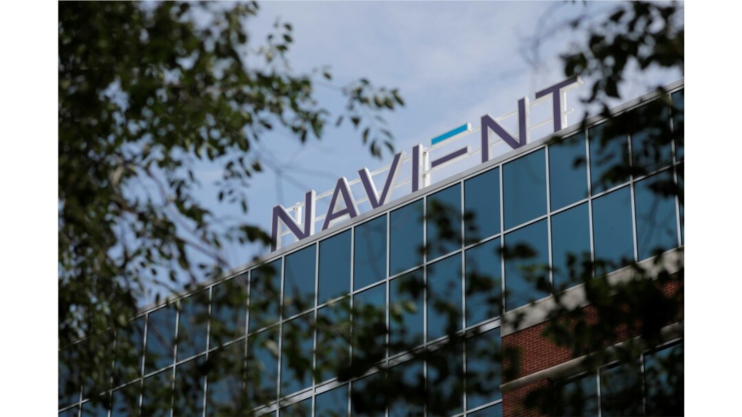 Signage terlihat di kantor Navient di Wilmington, Delaware, AS, 9 Juni 2021. (Foto: REUTERS/Andrew Kelly)
