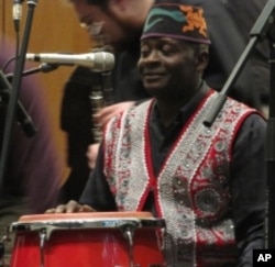 Haitian drum virtuoso Frisner Augustin performed with Frank London and the Klezmer Brass All-Stars.