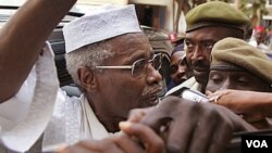 Mantan Presiden Chad Hissene Habre yang tinggal di Senegal dituduh bertanggungjawab atas kejahatan perang (foto: dok).